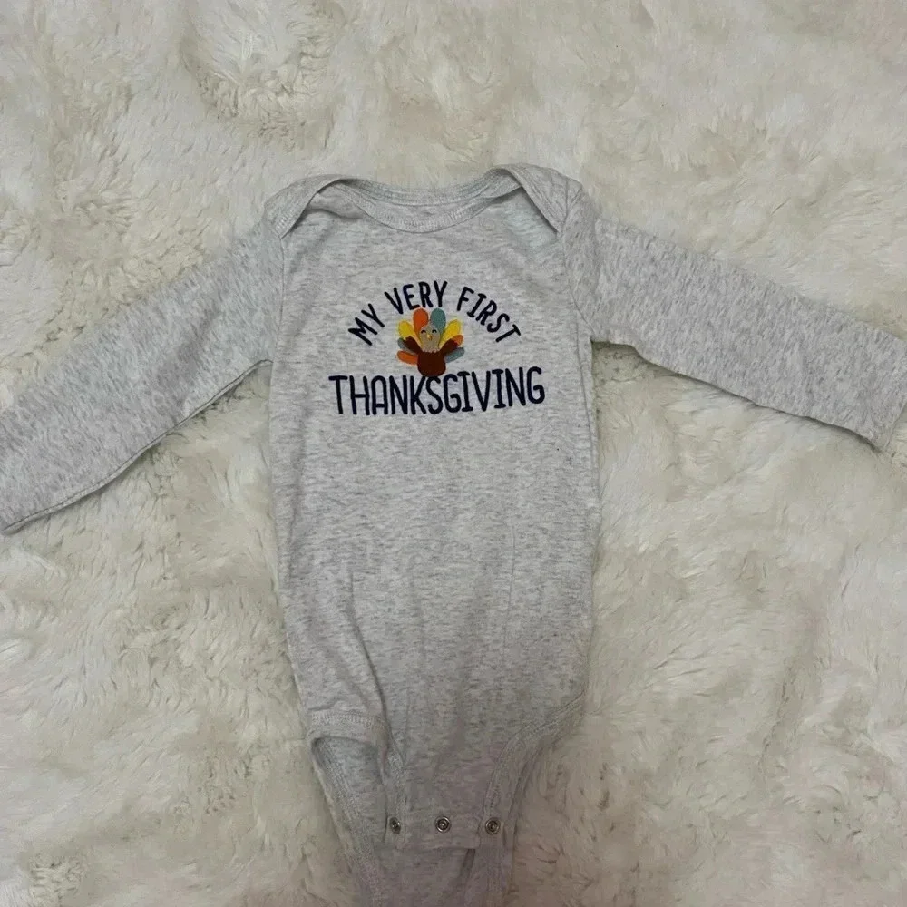 My Very First Thanksgiving Carters 6-9 months unisex onesie & cutest pumpkin